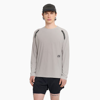 Model_Text: model is 5'8" and wears a medium