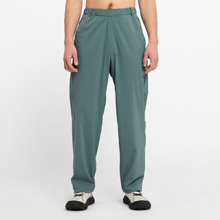 Model_Text: model is 5'10" and wears a medium