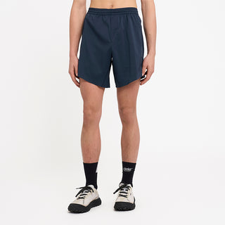 Model_Text: model is 6'0" and wears a medium