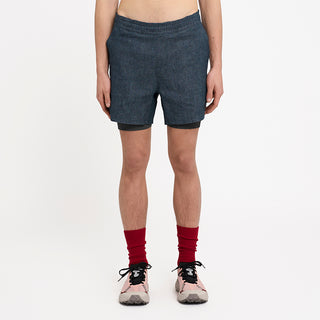 Model_Text: model is 6'0" and wears a medium