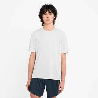 Model_Text: model is 6'0" and wears a medium