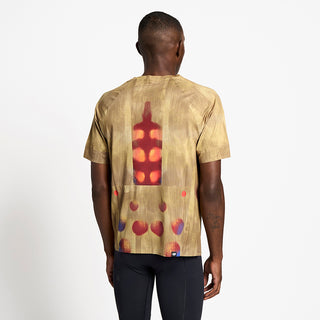 back view of the ciele athletics lightweight, race ready and performance driven T-Shirt named RCDTShirt in sphinx color, on a model