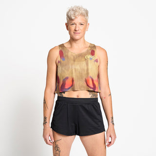 Model_Text: model is 5'6" and wears a small