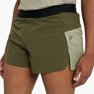 Model_Text: model is 5'10" and wears a large