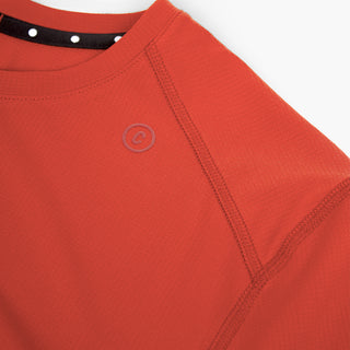 close view of c logo on the ciele athletics FSTTShirt lightweight and performance driven T-Shirt in clay