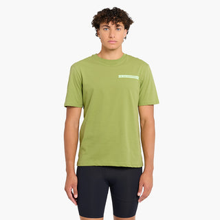 Model_Text: model is 6'2" and wears a medium