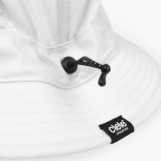 close up view of the ciele athletics GOBucket Comp Athletics unisex running bucket closure in the ghost color