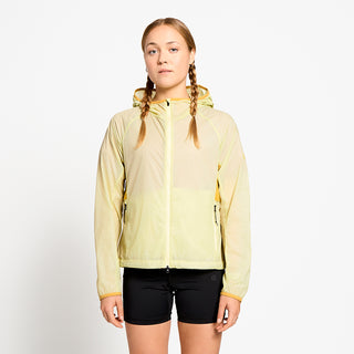 front view of ciele athletics VNTJacket lightweight running jacket for women in glade color on a model