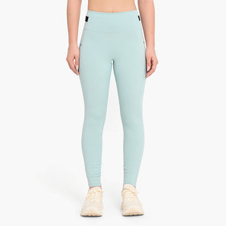 Model_Text: model is 5'5" and wears a small