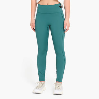 Model_Text: model is 5'5" and wears a small