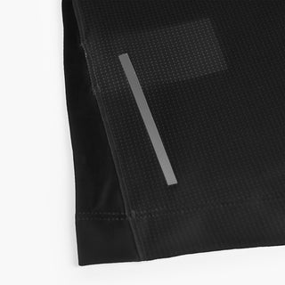 close view of the back reflective detail on the ciele athletics DLYTshirt lightweight and performance driven T-Shirt in shadowcast