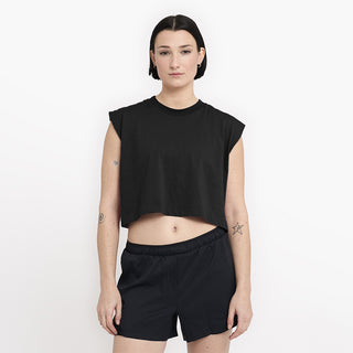 Model_Text: model is 5'9" and wears a medium